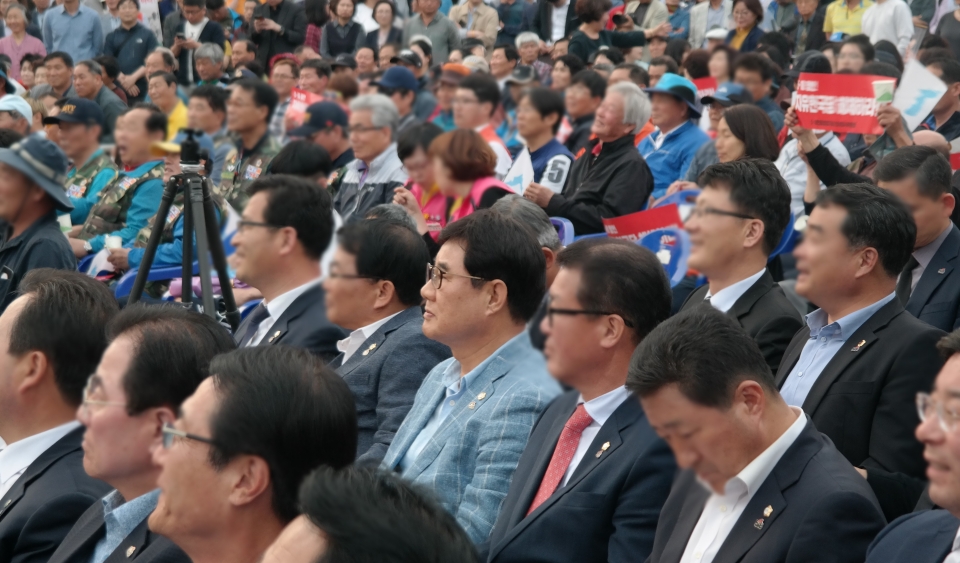 14일 목포역 광장에서 열린 '전남 5.18 기념문화제'에 참석한 차상현 장성군의회 의장.