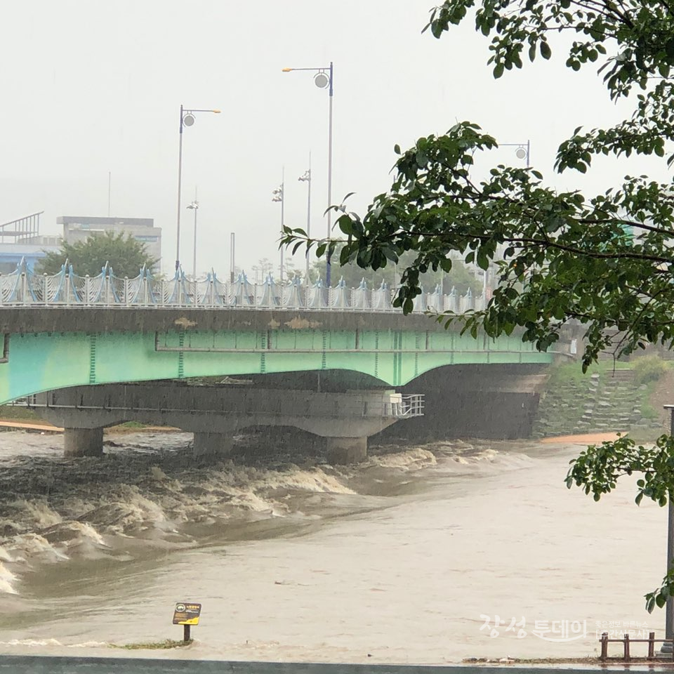 12일~14일 쏟아진 폭우로 불어난 황룡강 모습
